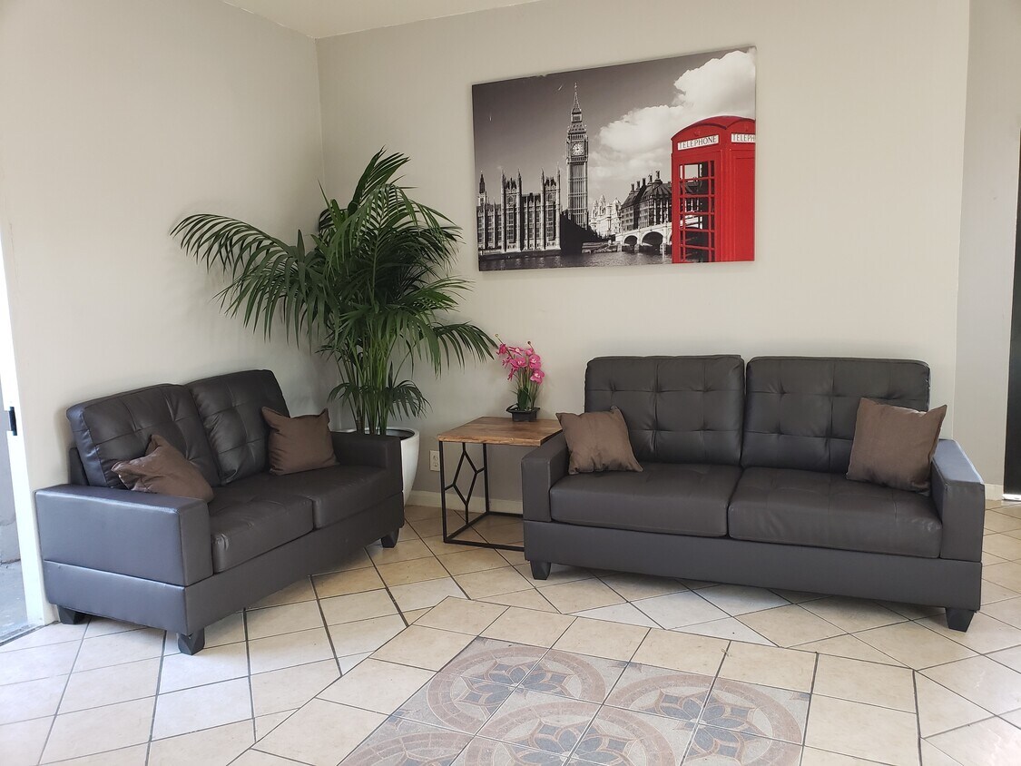 West Adams Studio Apartments Apartments in Los Angeles, CA Westside