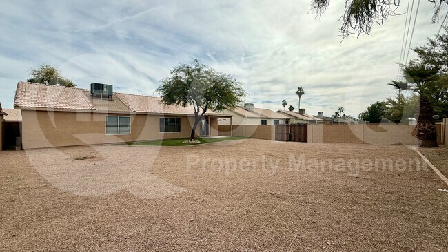 Foto del edificio - 21414 N 34th Dr