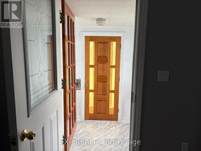 Building Photo - 436 Thorold Rd