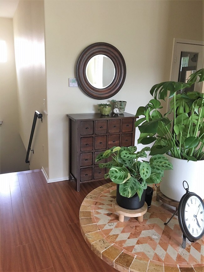 Foto del edificio - 5310 Colodny Dr