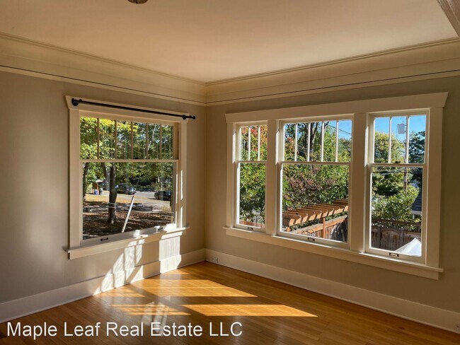 Building Photo - 4 br, 2 bath House - 2317 E Harrison St