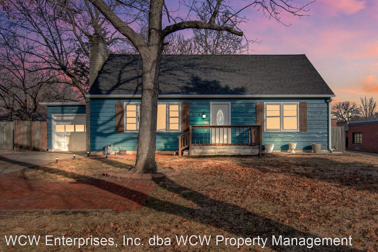 Primary Photo - 4 br, 2 bath House - 3618 SW 10th Ave.