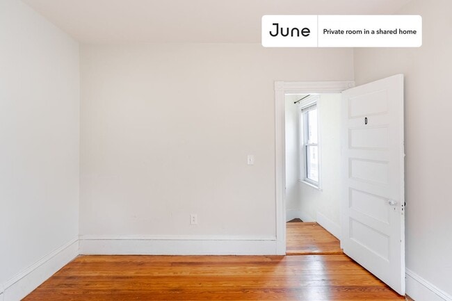 Foto del edificio - Room in Shared 4 bed/1 bath home
