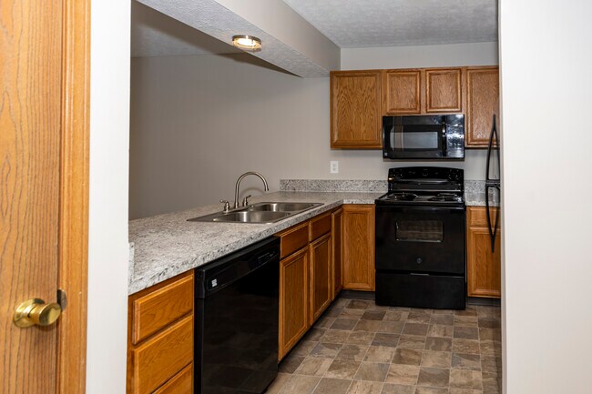 Foto del edificio - Millstone Lakes Apartments