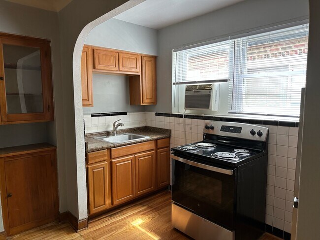 Foto del edificio - 6614 Devonshire Ave
