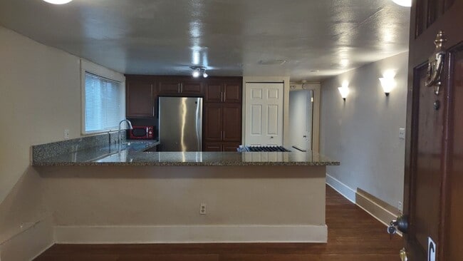 Photo - 521 T St Apartment