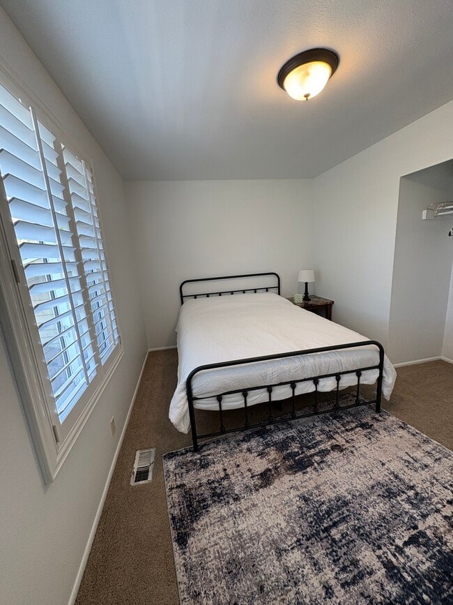 Building Photo - 417 N 1400 W