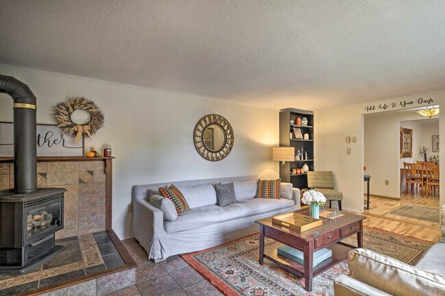 Foto del edificio - 148 Diamond Point Rd