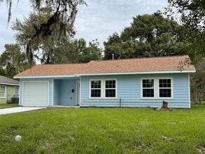 Building Photo - 419 Center Way