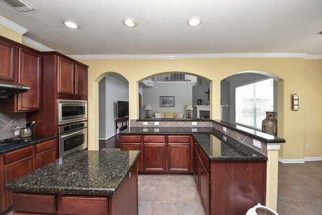 Building Photo - 12815 Dadebrook Ct