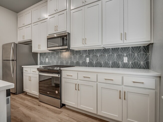 Foto del edificio - 11329 N Blackwelder Ave