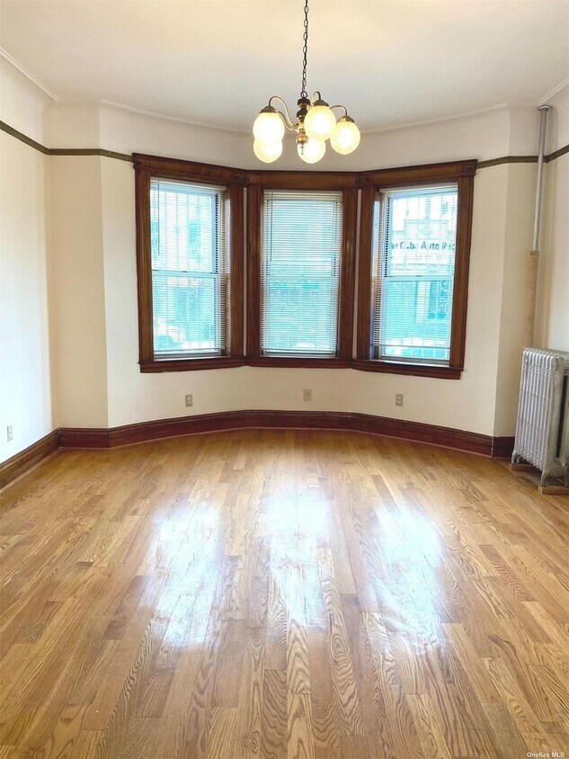 Primary Photo - 22-12 Steinway St