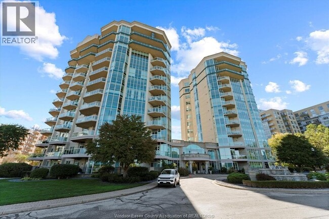 Building Photo - 5055 Riverside Dr E