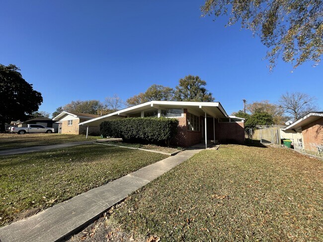 Foto del edificio - 2704 Charlotte St