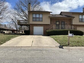 Building Photo - 158 Marion Dr