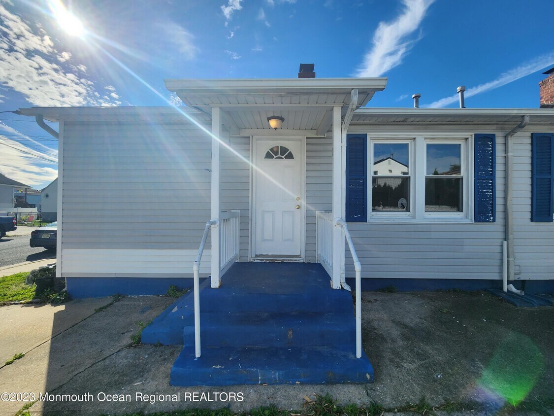 9 Lincoln Ave, Keansburg, NJ 07734 Townhome Rentals in Keansburg NJ