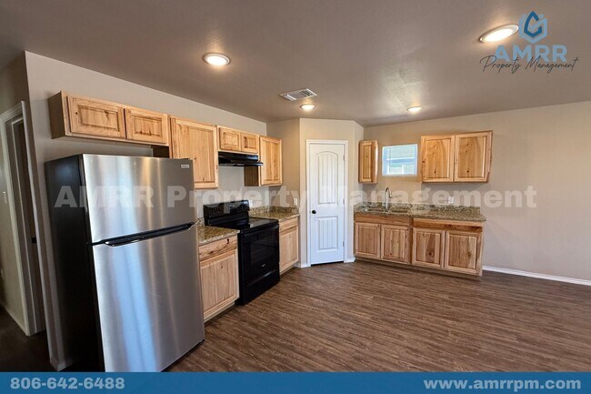 Foto del edificio - 3 Bedroom Home Available NOW under $1,200