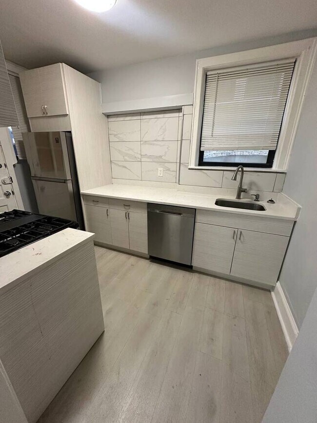 Foto del edificio - 7325 N Honore St