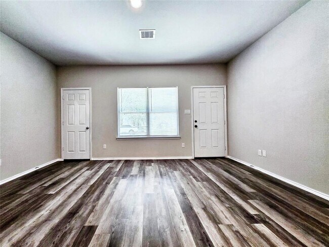 Foto del edificio - 903 Reeves St