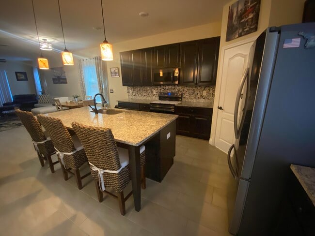 Foto del edificio - 9433 Ligorio Wy