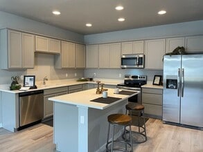 Building Photo - 6056 N Masago Ave