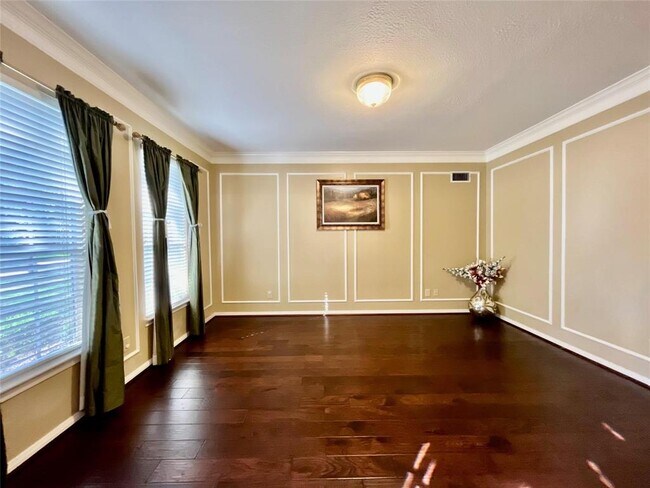 Foto del edificio - 3823 Elkins Rd