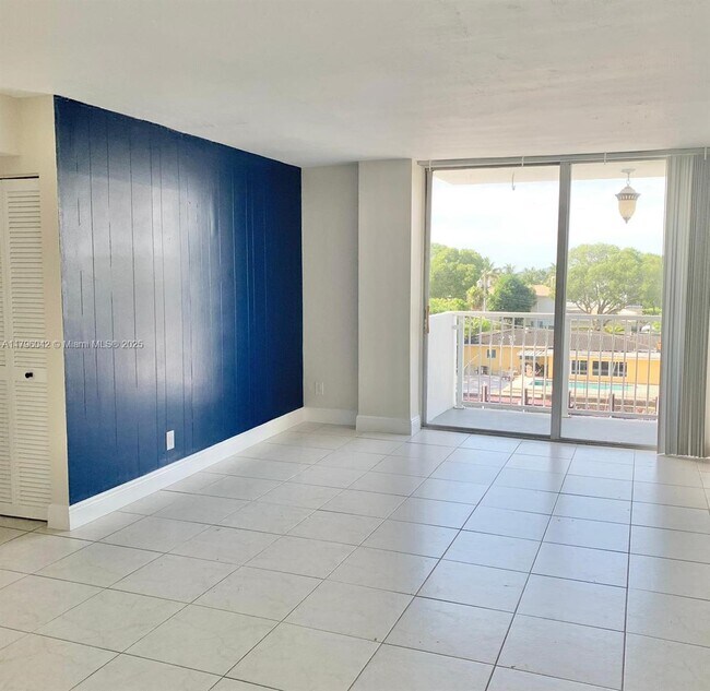 Foto del edificio - 2020 NE 135th St