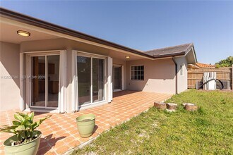 Building Photo - 15881 SW 139th Ave