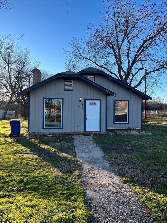 Foto principal - 8785 Davis Blvd