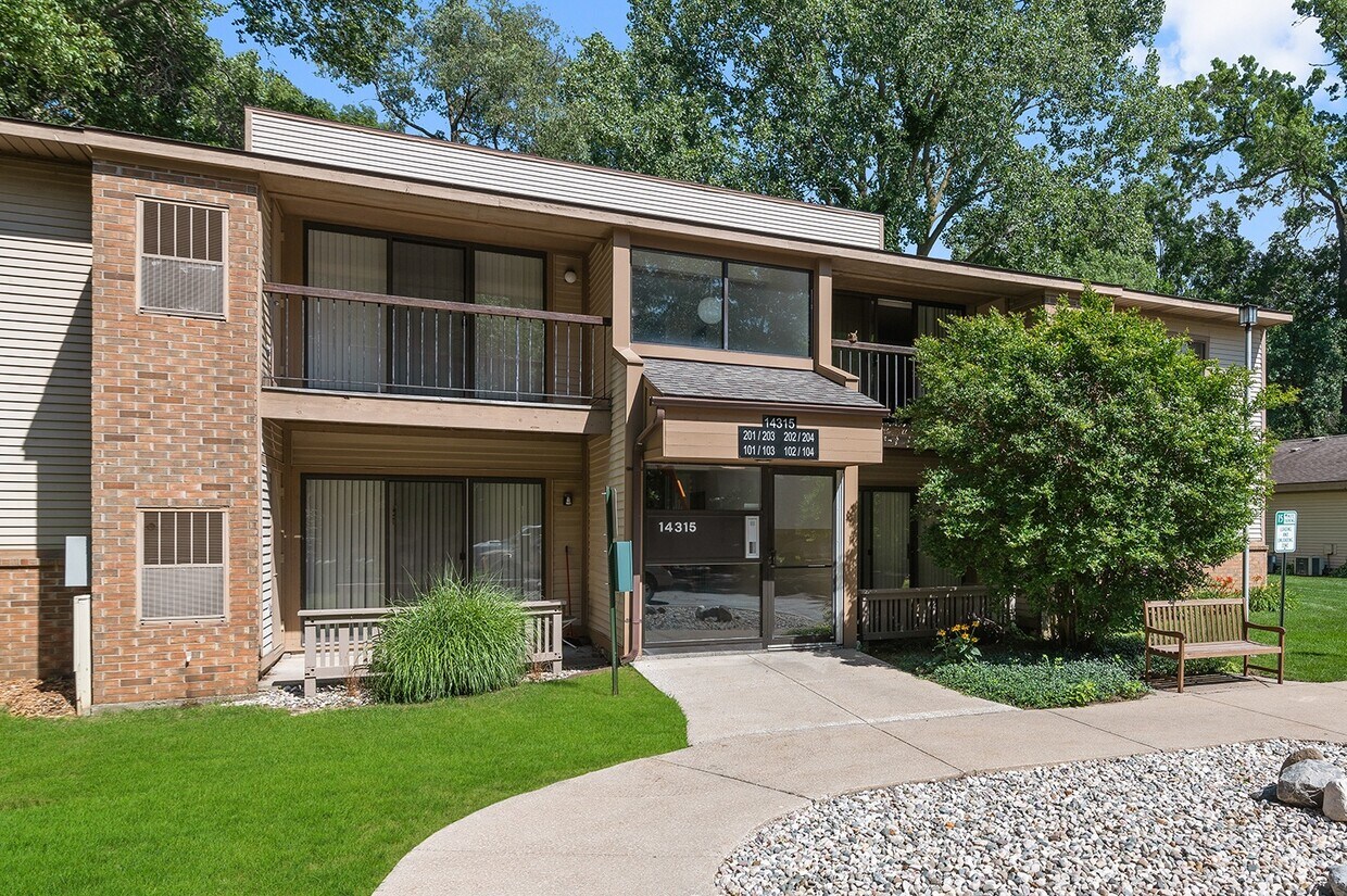 Pine Creek Apartments Holland, MI Apartments in Holland, MI