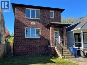 Building Photo - 917 McKay Ave