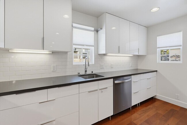 Foto del edificio - 1470 Rosecrans St