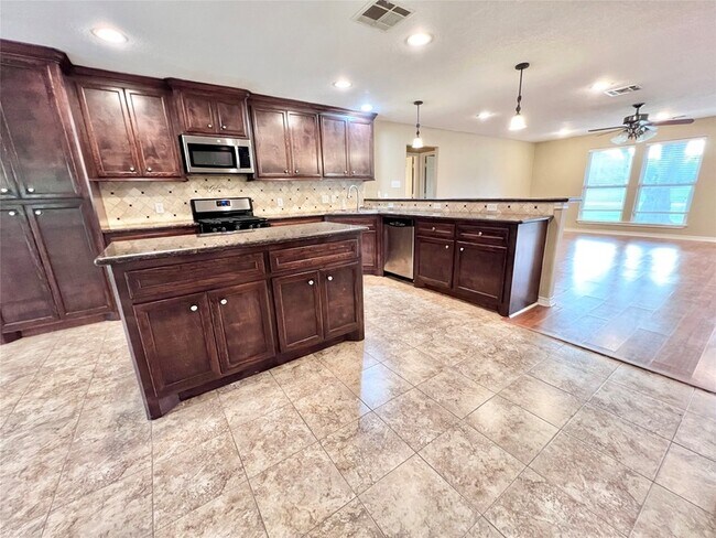 Foto del edificio - 7017 Caldwell St