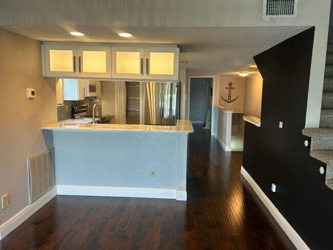 Foto del edificio - Luxury living with an Intracoastal view and direct access to dock, marina and lift