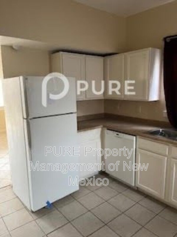 Building Photo - 415 Placido Martinez Ct NE