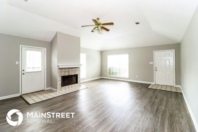 Building Photo - 4550 Cedargreen Cove