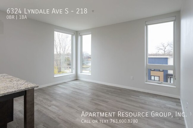 Building Photo - AFFORDABLE UNIT- Studio Apartment for Rent...