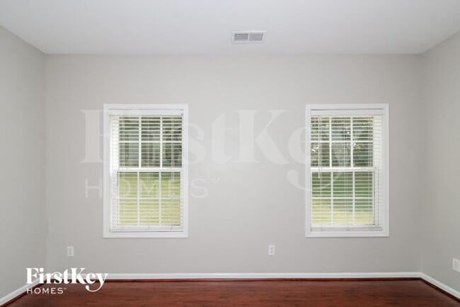 Building Photo - 2152 Lauren Woods Dr