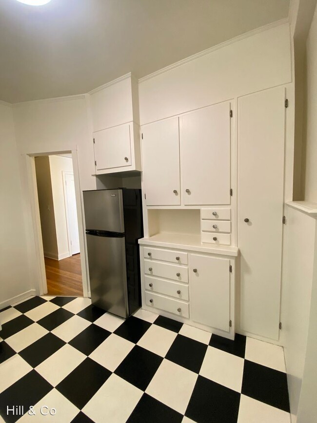 Building Photo - 1 br, 1 bath House - 1990 Green Street #202