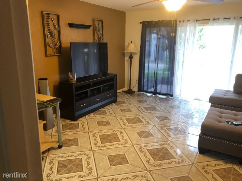 Primary Photo - 2 br, 1.5 bath Condo - 401 W Boca Chica Blvd