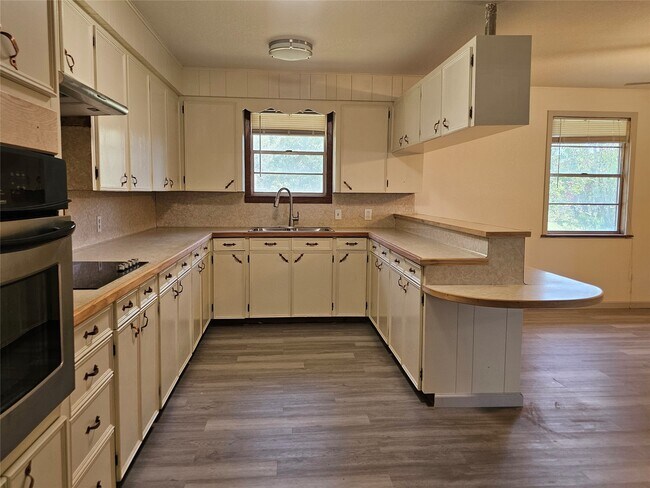 Foto del edificio - 2605 B F Terry Blvd