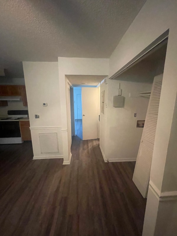 Building Photo - 1338 Bellshire Terrace Dr