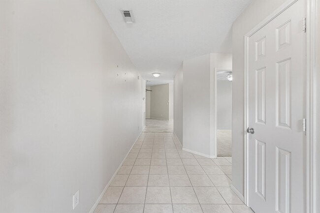 Foto del edificio - 26893 Palace Pines Dr