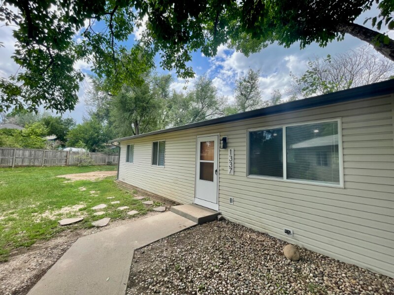 Primary Photo - 1337 Cherry St