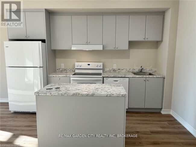 Building Photo - 50 Herrick Ave