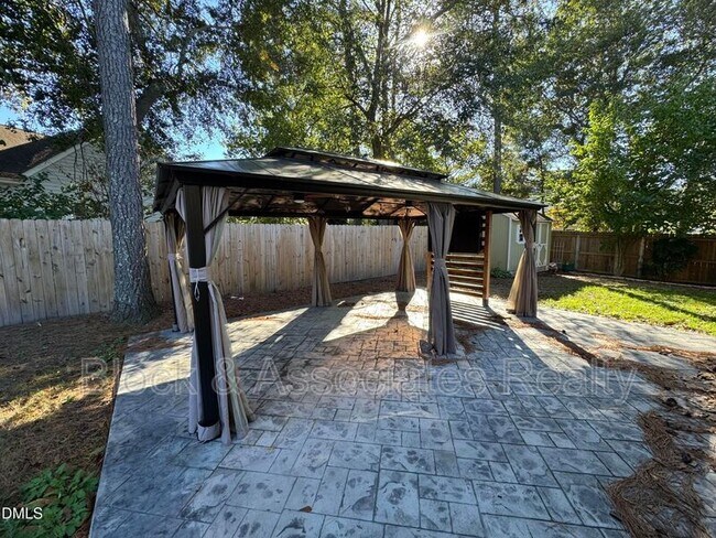 Foto del edificio - 4008 Landover Ln