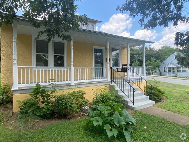 Building Photo - 719 Altavista Ave