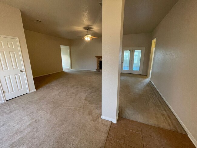 Foto del edificio - 4-Bedroom House for Rent in Killeen