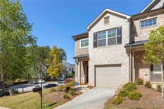 Building Photo - 2831 Ridgeview Dr