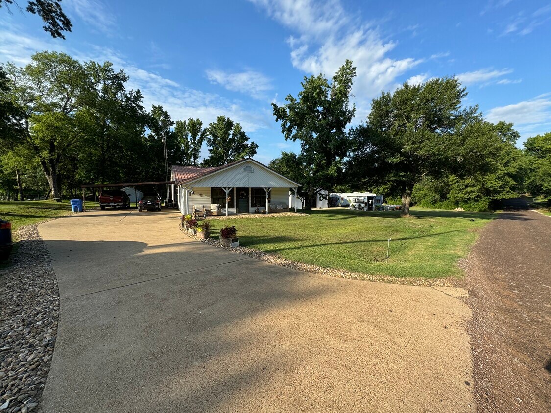 Foto principal - 1284 Buchanan Rd